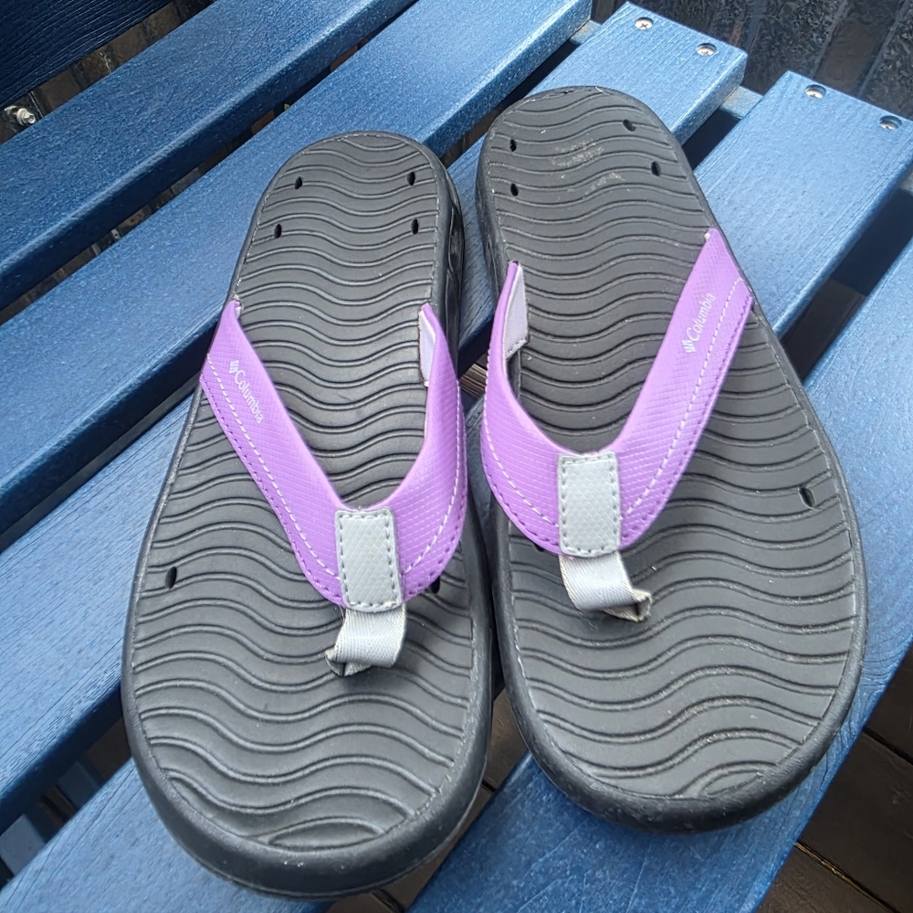 Columbia Women's Purple and Gray Flip Flops